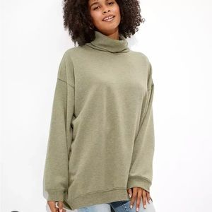 American eagle turtleneck sweatshirt size small